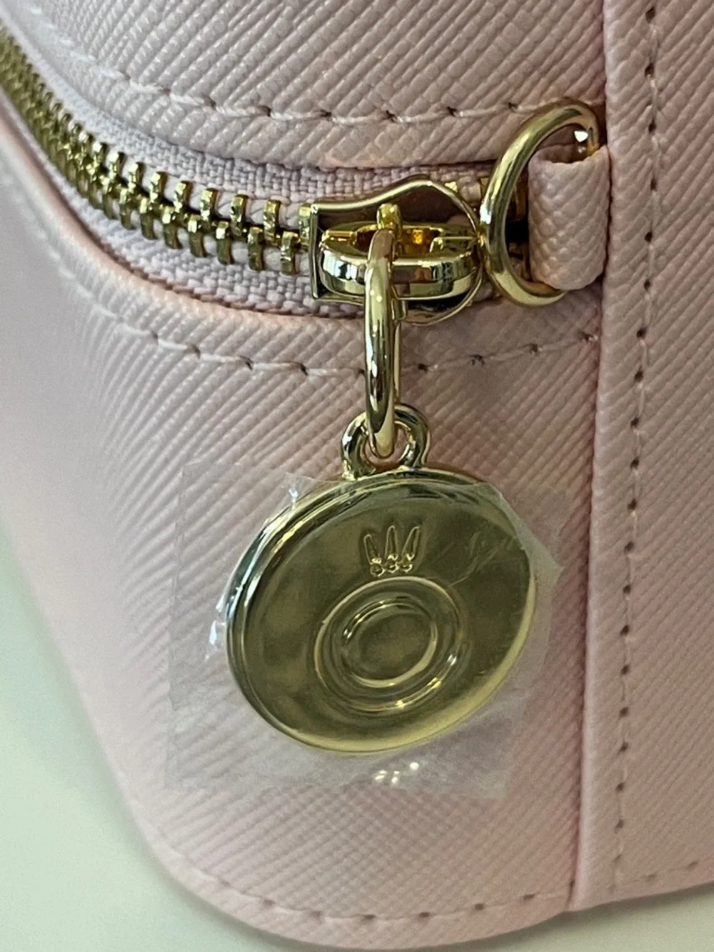 Pandora Pink and Gray Jewelry Organizer Case with Gold Accents - Picture 10 of 10